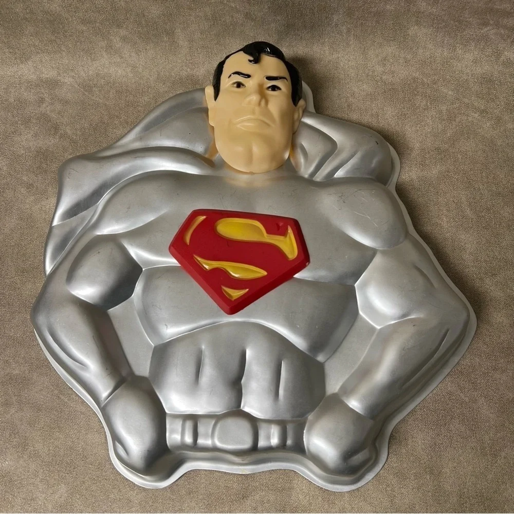 VTG WILTON SUPERMAN 1977 CAKE PAN FACE & CHEST INSIGNIA INSERT DC COMICS